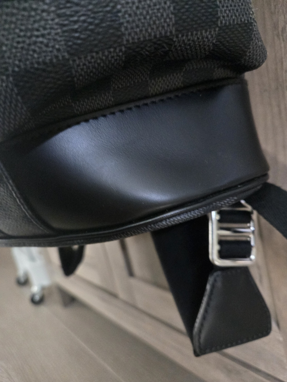 Louis Vuitton Christopher Backpack - Picture 8 of 16